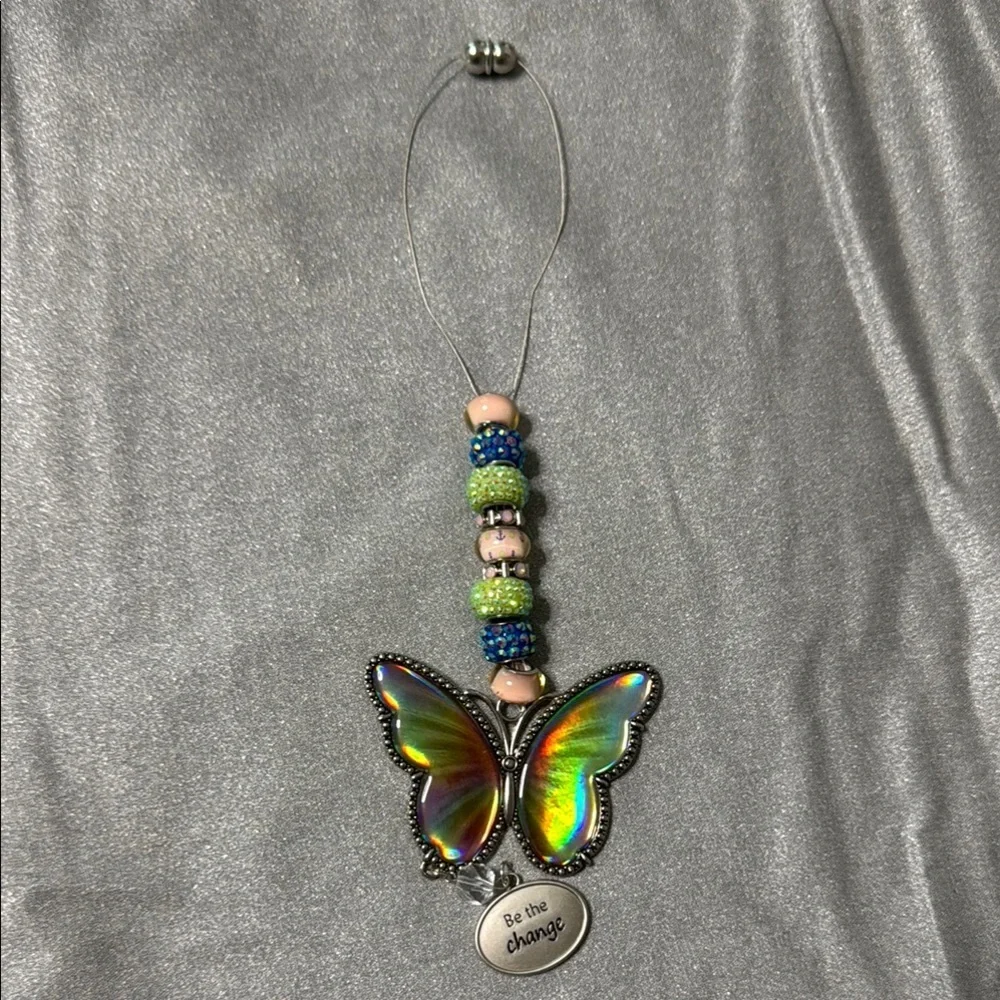 🦋✨ Holographic Butterfly Rearview Mirror Hanger – Boho Car Charm - Picture 8 of 9
